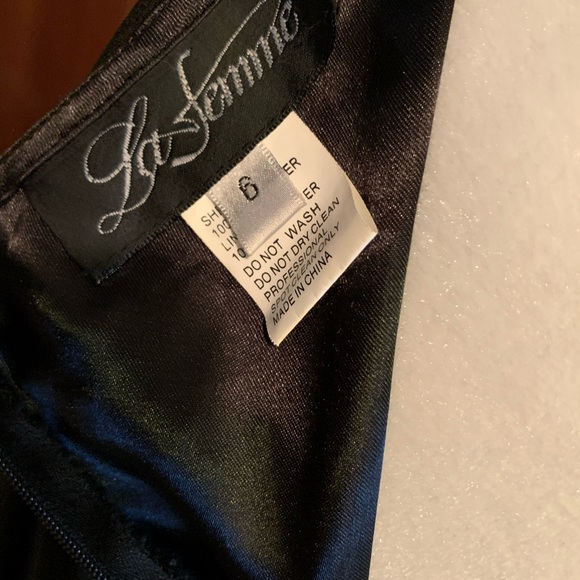 Formal Dress - Picture 5 of 5